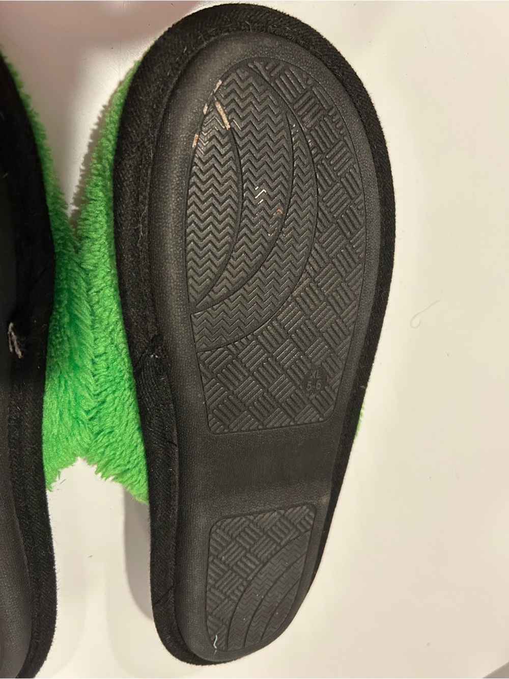 Minecraft Slippers - Picture 8 of 11